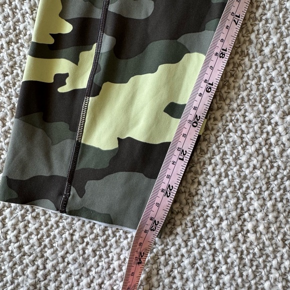 lululemon wunder under train with pockets green camo everlux leggings size 8 - Picture 10 of 15